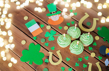 Image showing green cupcakes and st patricks day decorations