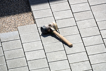 Image showing Lay concrete floor slabs