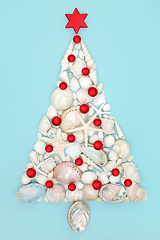 Image showing Alternative Christmas Tree Design with Seashells