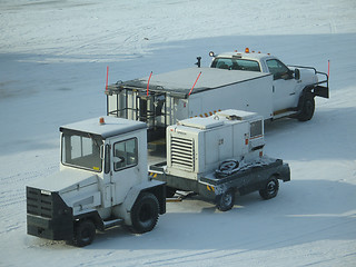 Image showing towing trucks