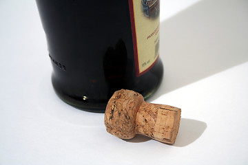 Image showing some wine ;