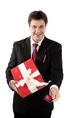 Image showing Man buying present