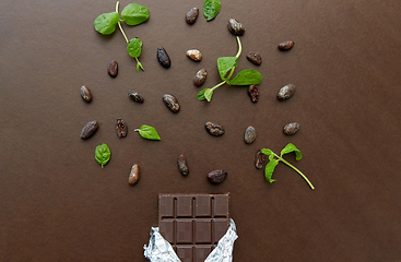 Image showing dark chocolate bar with peppermint and cocoa beans