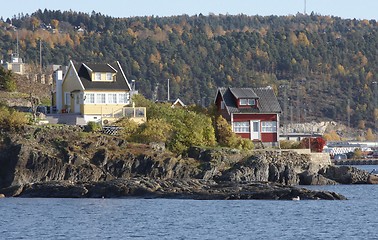 Image showing Cottage near the sea.