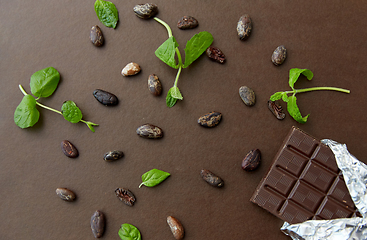 Image showing dark chocolate bar with peppermint and cocoa beans