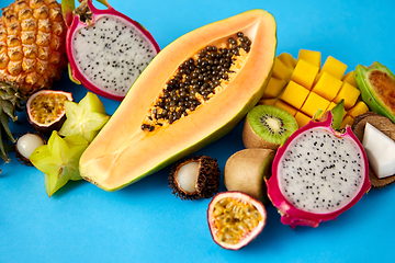 Image showing close up of papaya with other exotic fruits