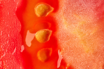 Image showing fresh tomato slice macro