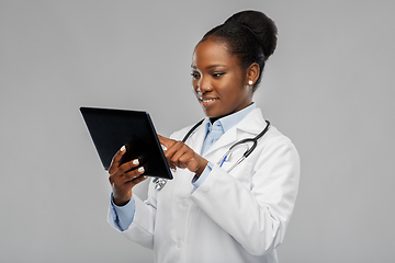 Image showing african american female doctor with tablet pc