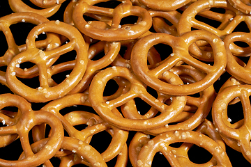 Image showing small lye pretzels closeup