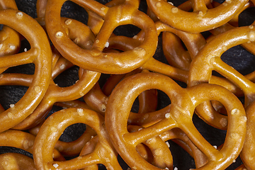 Image showing small lye pretzels closeup