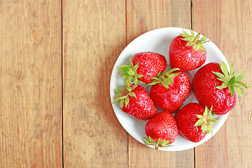 Image showing strawberries on the plate