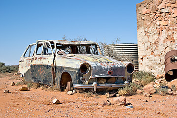 Image showing old car in the desert