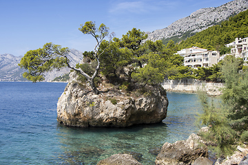 Image showing Small stone islet on Punta Rata beach in Brela