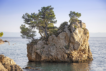 Image showing Small stone islet on Punta Rata beach in Brela