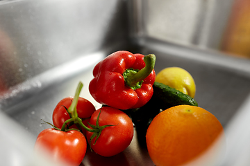 Image showing close up of fruits and vegetables in kitchen sink