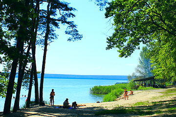 Image showing people have a rest on beautiful Pecheneg reservoir