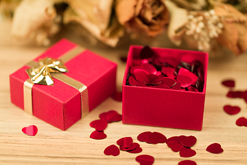 Image showing Valentine love gift box