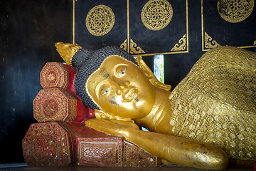 Image showing Buddha statue, Wat Chedi Luang temple, Chiang Mai, Thailand