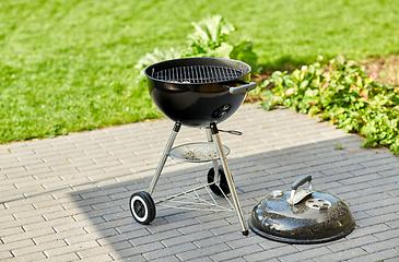 Image showing bbq grill brazier outdoors