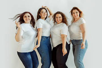 Image showing Young women in casual clothes having fun together. Bodypositive concept.