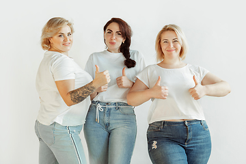 Image showing Young women in casual clothes having fun together. Bodypositive concept.