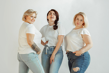 Image showing Young women in casual clothes having fun together. Bodypositive concept.