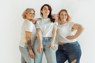 Image showing Young women in casual clothes having fun together. Bodypositive concept.