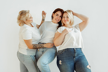 Image showing Young women in casual clothes having fun together. Bodypositive concept.