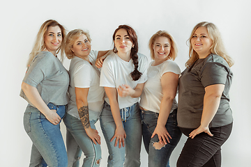 Image showing Young women in casual clothes having fun together. Bodypositive concept.