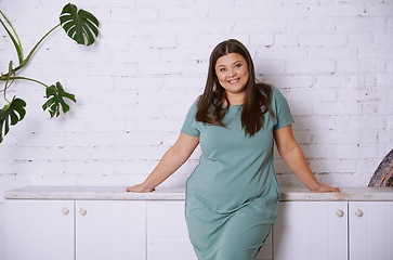 Image showing Plus size model at home