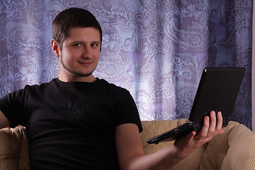 Image showing Man and laptop