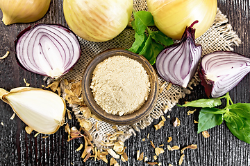 Image showing Onion powder in bowl on board top