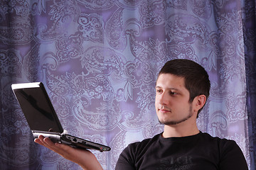 Image showing Man and laptop
