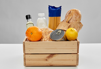 Image showing food in wooden box on table