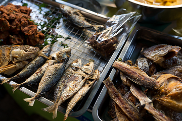 Image showing Fried fish in wet market