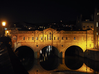 Image showing Pulteney Bridge in Bath