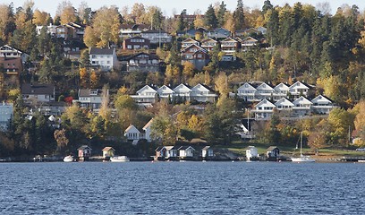 Image showing House near the sea. 