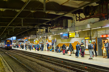 Image showing People Paris underground metro station