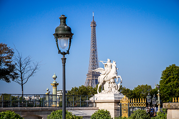 Image showing Marble statue and Eiffel Tower view from the Tuileries Garden, P