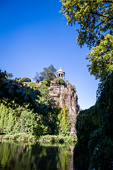 Image showing Sibyl temple and lake in Buttes-Chaumont Park, Paris