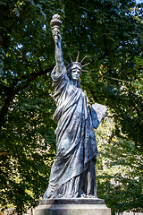 Image showing The statue of liberty in Luxembourg Gardens, Paris