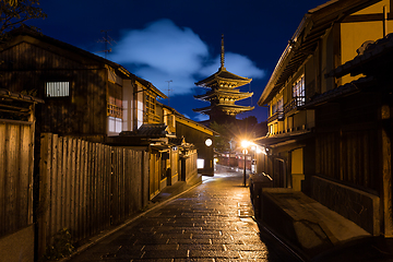 Image showing Oriental streets in Kyoto at night