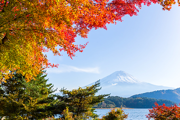 Image showing Lake Kawaguchi and Mount Fuji in Autumn