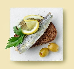 Image showing plate of sandwich with canned sardine