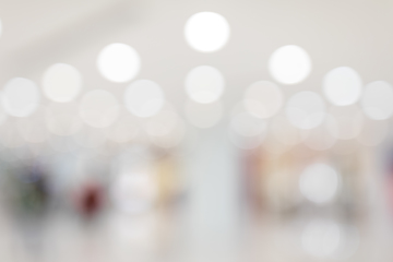 Image showing Blur of shopping center at indoor