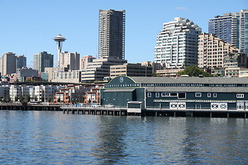 Image showing Seattle Aquarium with Space Needle