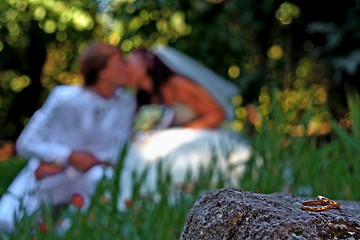 Image showing Closeup of gold wedding rings