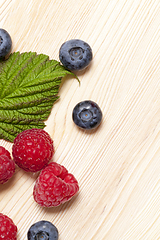 Image showing berries on table