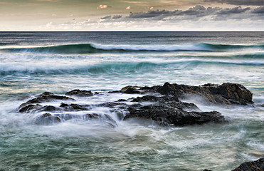 Image showing rocks at the sea