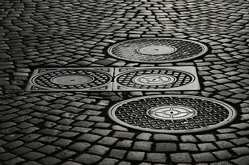 Image showing Manhole cover in Bergen